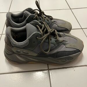 Adidas Yeezy Boost 700 V2 “Tephra” Grey Sneakers – Men’s US 9 – Authentic
